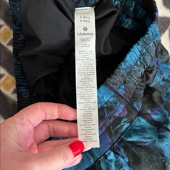 Lululemon Like New Running Shorts - Picture 3 of 3